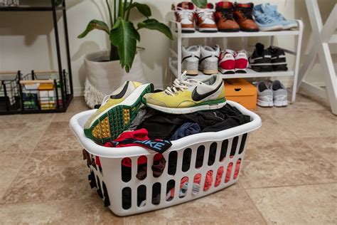 can you machine wash sneakers.